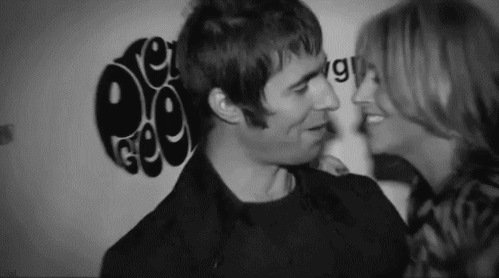 Liam Gllagher, Nicole Appleton... e la Pretty Green (GIF animata)