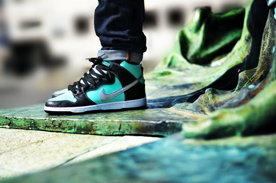 nike sb diamond on feet