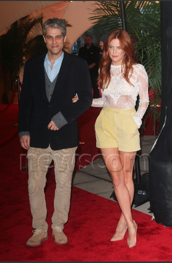 Riley with her dad Danny Keough…proud dad!!! - We Love Riley Keough