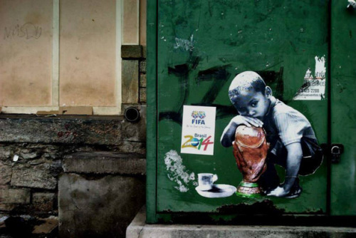 fir3wolf:teenmum:ahandofgod:Anti-Fifa Graffiti In Brazil:...