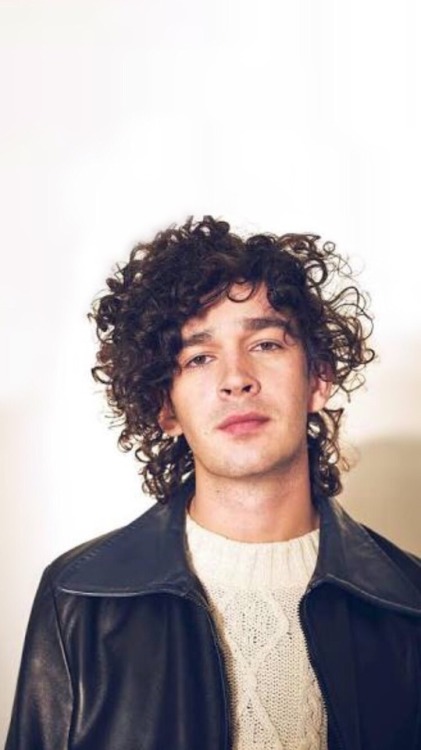 fakelocks:Matty healy •Please like/reblog. Don’t repost...