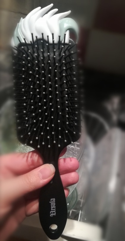 hairbrush on Tumblr