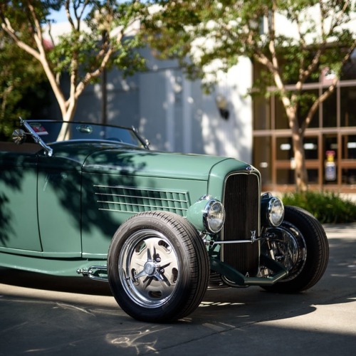 Shadow play. Ford Roadster.