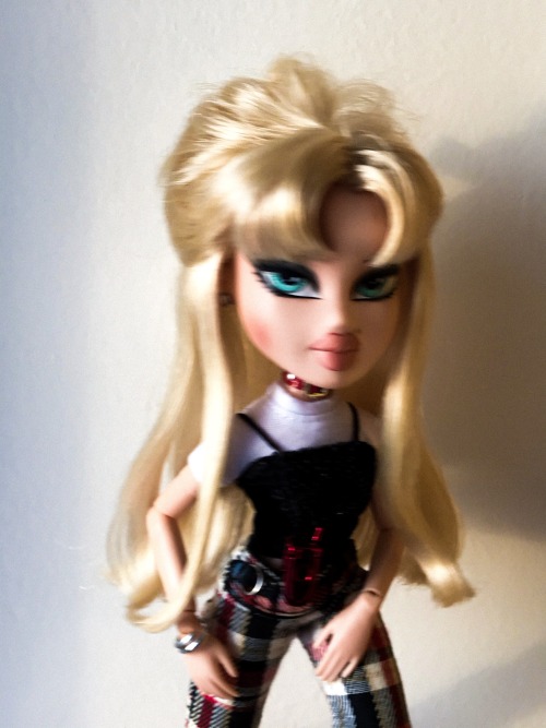 grunge bratz doll