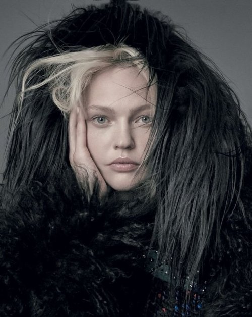 modely-way:Sasha Pivovarova for Vogue Italia, September 2018...