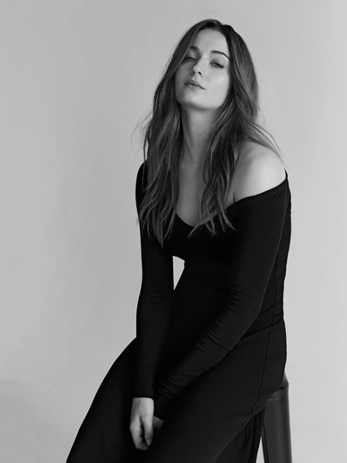 flawlessbeautyqueens:Favorite Photoshoots | Sophie Turner...