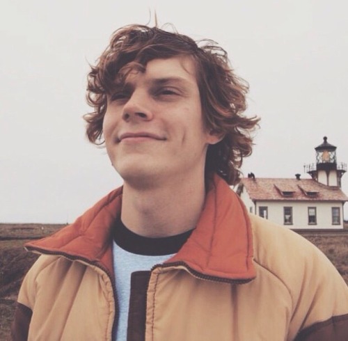evan peters coat curls curly hair photoshoot lighthouse beautiful perfection perfect smile dimples tate langdon kit walker kyle spencer jimmy darling mr march mr James March james patrick march james march edward mott edward phillipe mott rory monahan kai anderson american horror story americanhorrorstory ahs