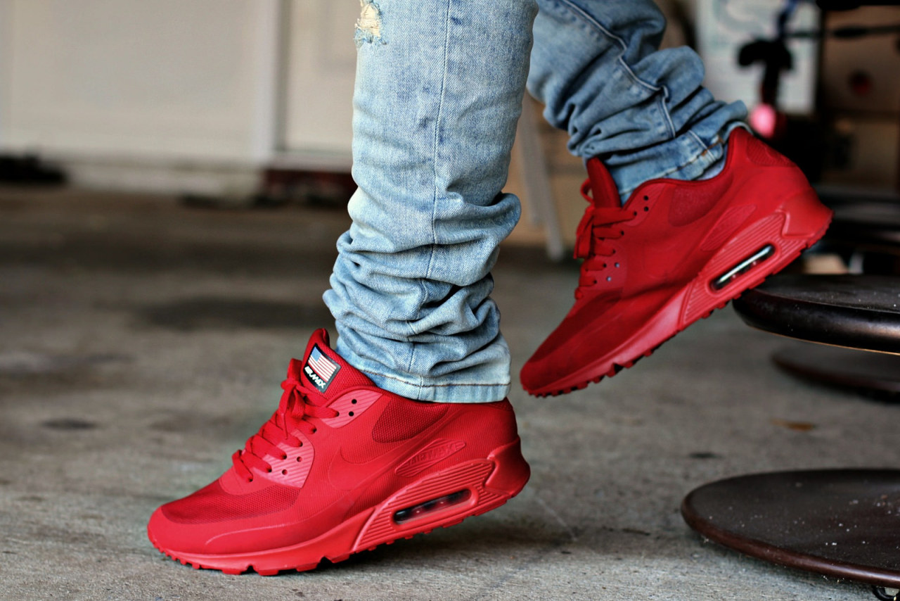nike air max 90 red hyperfuse