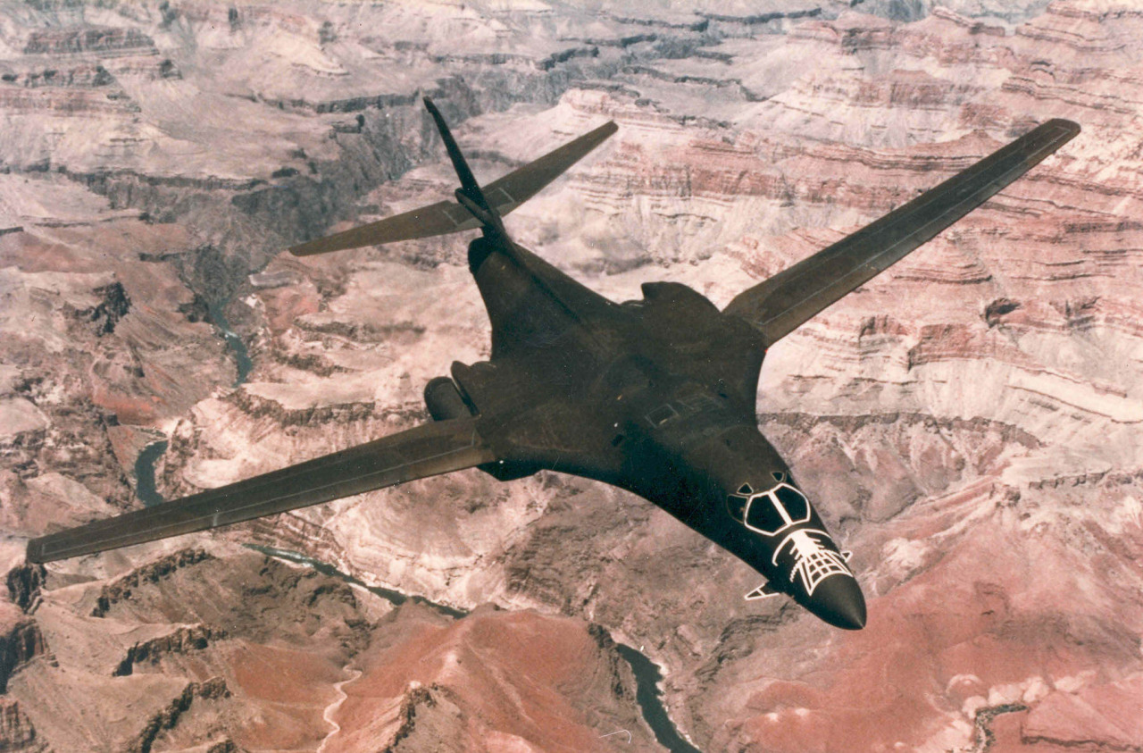 Photoyage — Rockwell International B-1B In Flight. (U.S. Air...