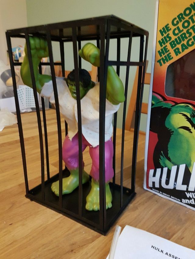 incredible hulk rage cage toy