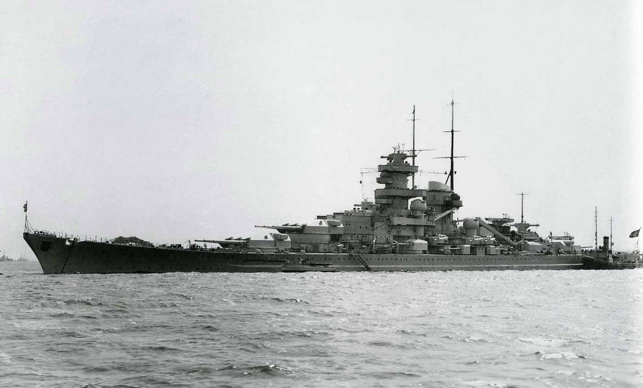 Scharnhorst class battleship/cruiser Gneisenau....