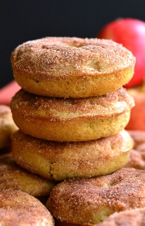 sweetoothgirl:Apple Pie Baked Doughnuts