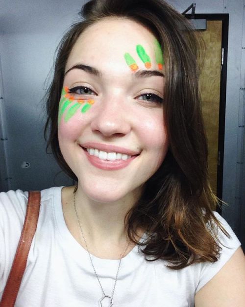 letzbfriends:Violett Beane