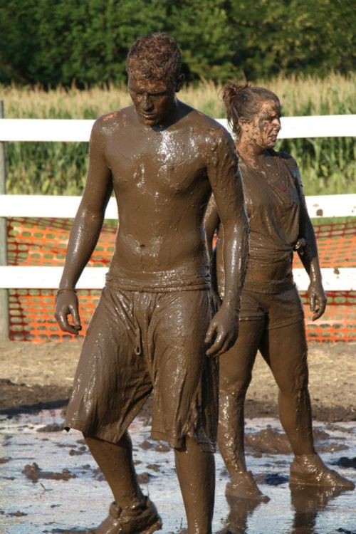 mudfun:This guy is sexy all covered in mud