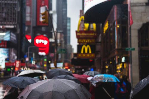 Rainy Mornings, NYC.Newbery Rosario || IG: @newbery_