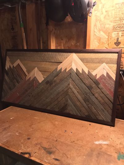 Mountain range decor made of pine wood