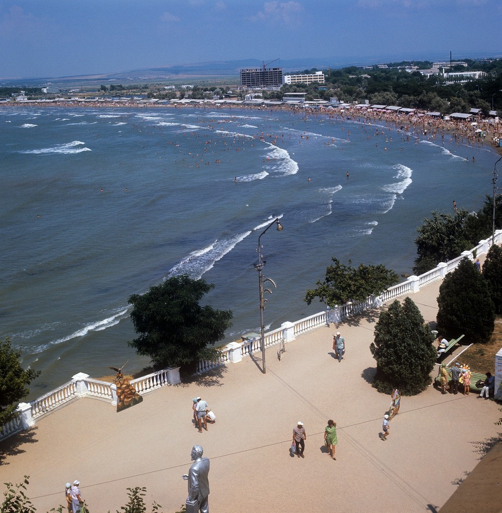 Black Sea coast - Anapa, Russia, 1975 (via)