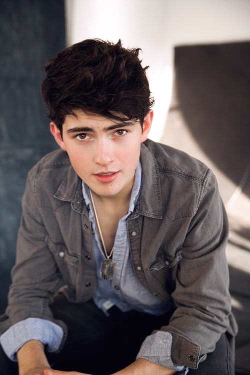 tragedyisurs:Who else misses Ian Nelson?(Aka Young Derek)