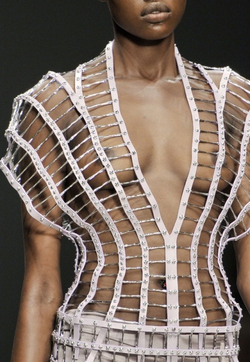 monsieur-j:Todd Lynn S/S 2012 Runway Details