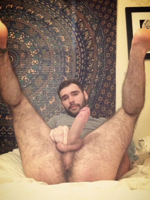 biblogdude:dilfasfck:hairysweatymanass:Follow...