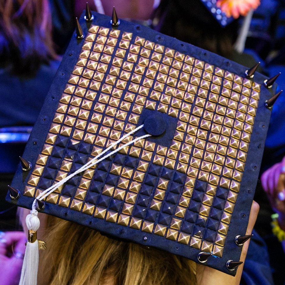 50 JawDropping, AweInspiring Graduation Caps by... FIDM