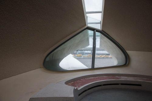 archatlas:Abandoned TWA Terminal Open House Tod SeelieCheck...