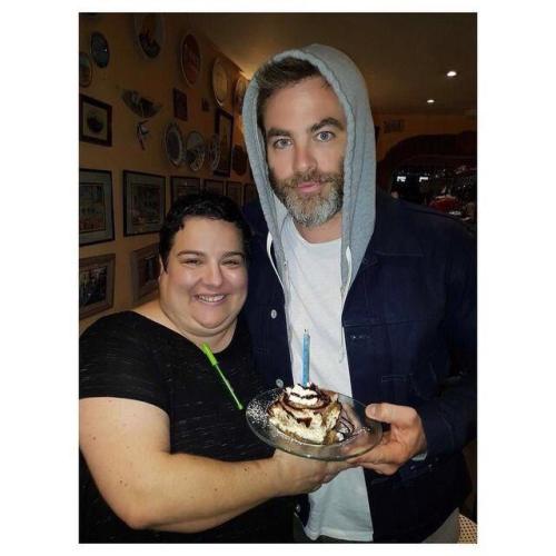 logismoi:Chris Pine eating is my kink