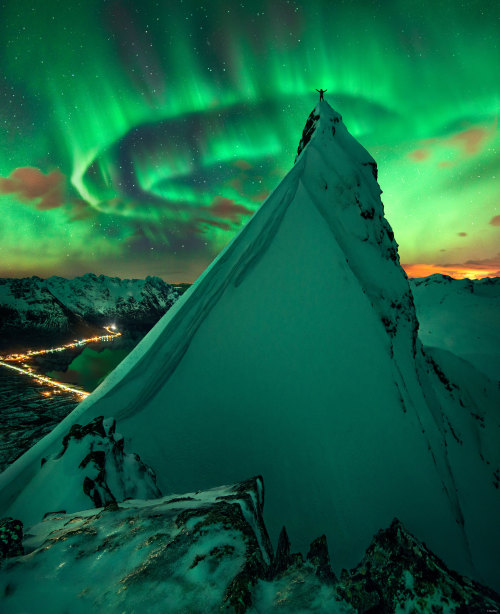 astronomyblog:Aurora over Svolvear, Norway Image...