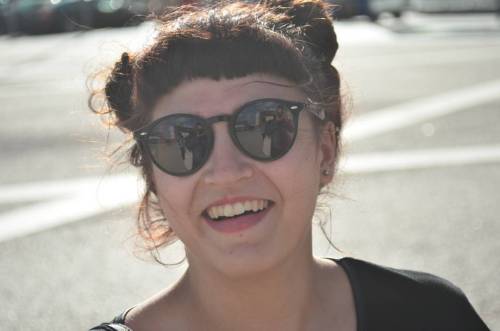 Clumsy pretty lady.#smile #sunglasses #gf #girlfriend #lisbon...