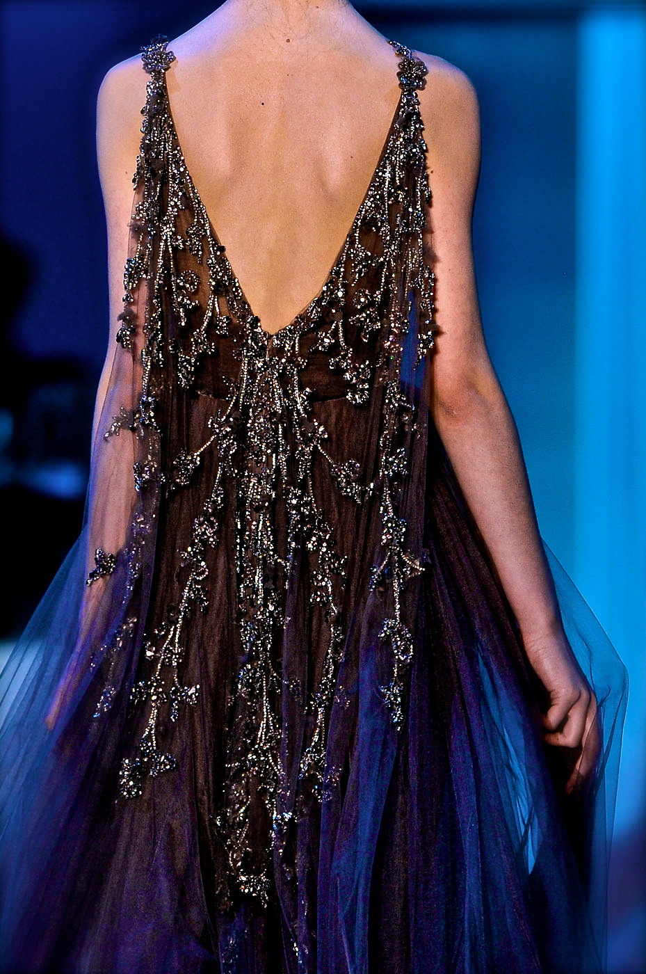 CHIFFON ET RIBBONS — Elie Saab Couture F/W 2011