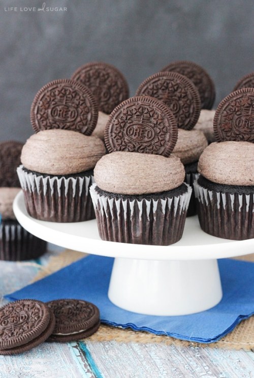 pinterestfoodie1992:OREO CHOCOLATE CUPCAKES