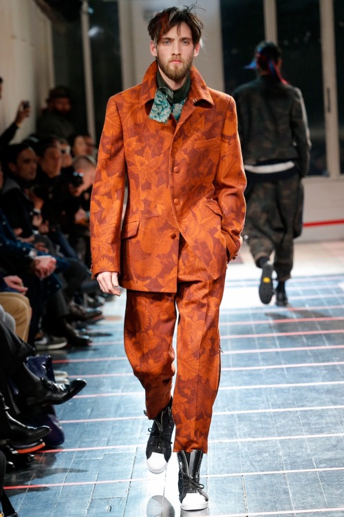 PARIS FASHION WEEK 2014.1.SACAI2.Haider Ackermann3.Yohji...