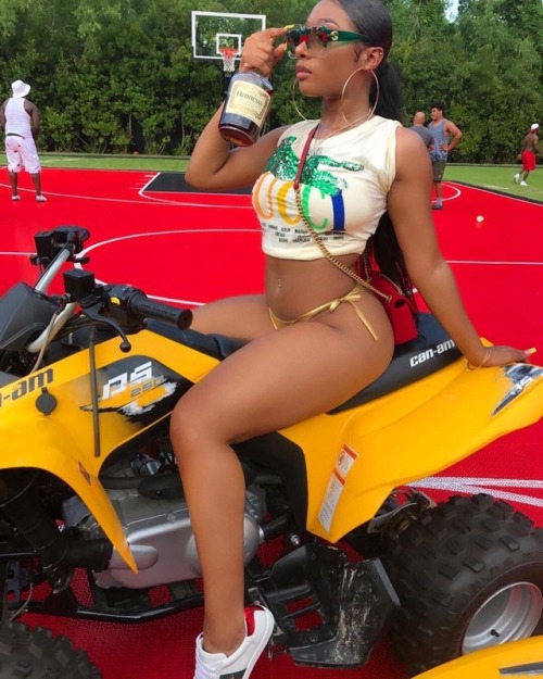 keepthatenergy:megan thee stallion