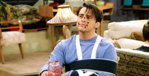 frie-nds:“I’m a Tribbiani! And thisis what we do! I mean we...