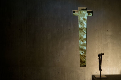 subtilitas:<br /><br />Alvaro Siza - Chapel in St. Ovídio Farm, Lousada 2002. Via, photos © Fernando Guerra. 