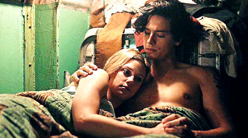 cole sprouse lili reinhart jughead jones betty cooper bughead bughededit riverdaleedit riverdale riverdale season 3 mine* show* gifset*