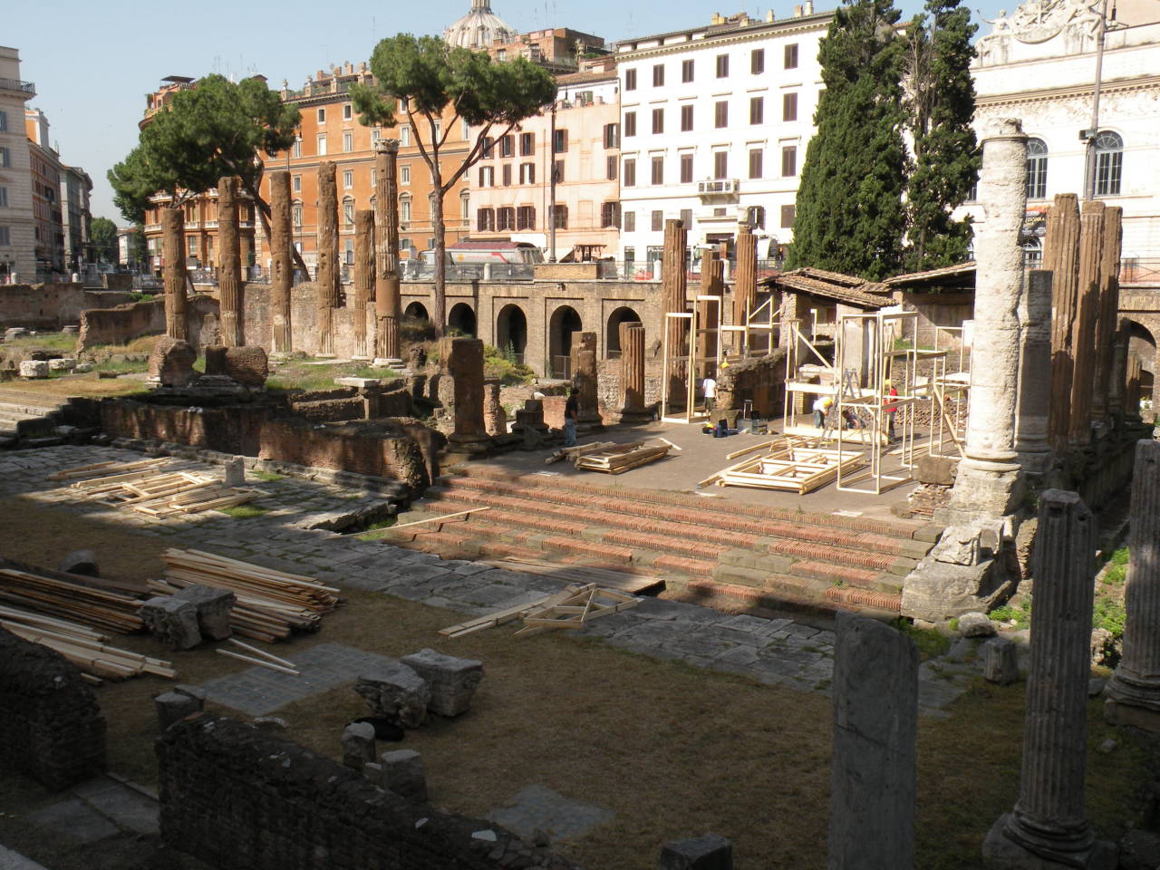 ANCIENT ART — The site of Julius Caesar's assassination: the...