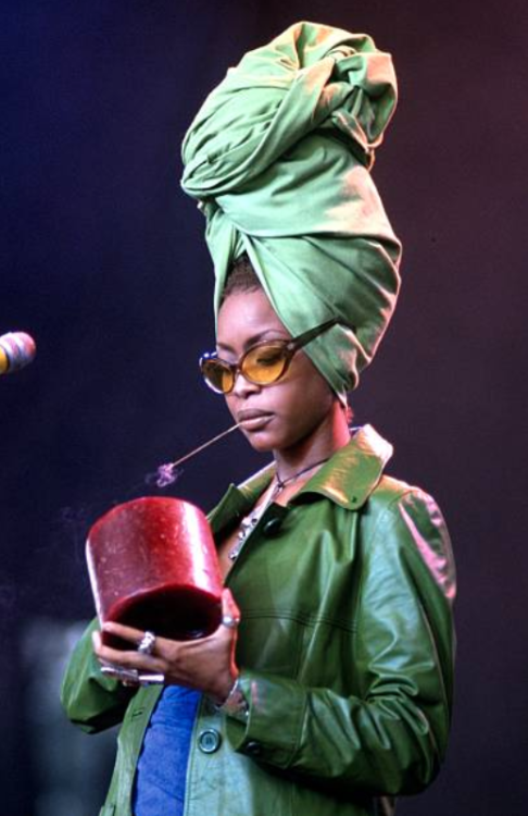 hailneaux:Erykah Badu during The Smoking Grooves Tour (1997)