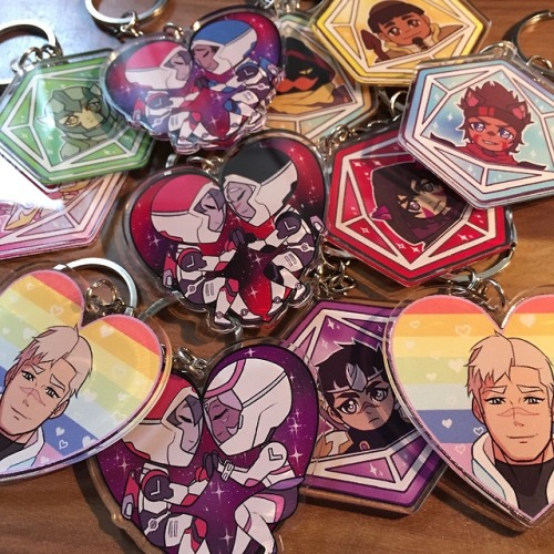 purpleneutrino:Hey everyone! I have some new merch that will be...