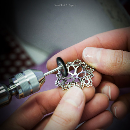 Craftsmanship of Van Cleef & Arpels Amour Amour ring,...