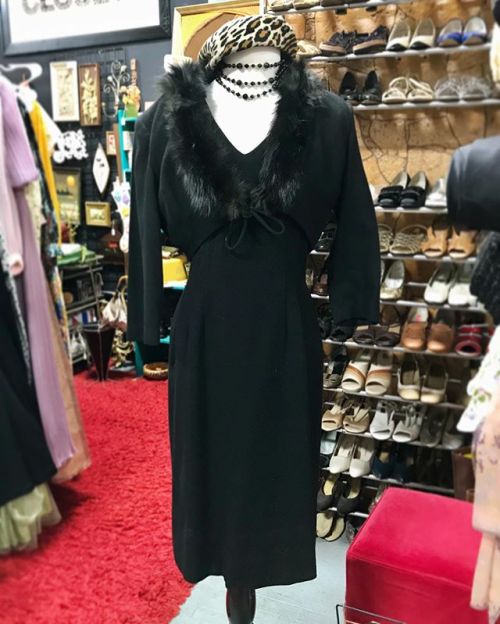 Restock day at the #modcloset booth! #vintageseparates #vintagefashion #vintagestyle #vintageclothing #vintagefur #vintagelbd #lbd #elkhart #downtownelkhart — view on Instagram https://ift.tt/2FwtjWh
