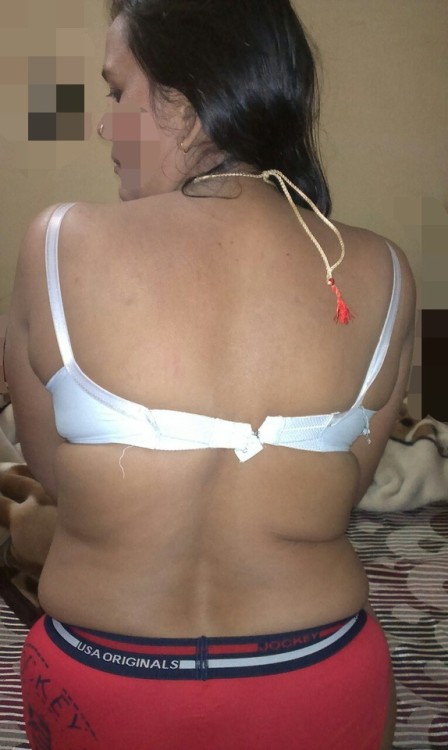 sherryf19:Poonam bhabhi fat ass aunty