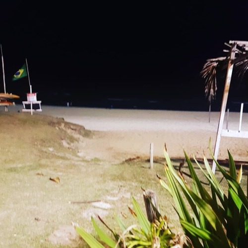 #Praia de #Noite (em Barra da Tijuca - Rio de...