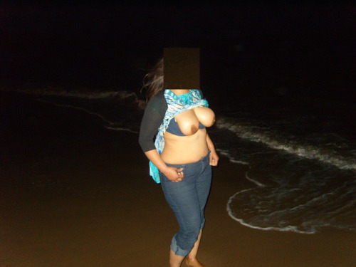 theindianablog:Wife on holidayHottie