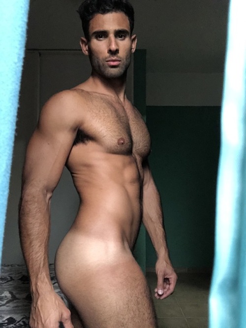 angelmuybueno:onlyfansgaysblog: