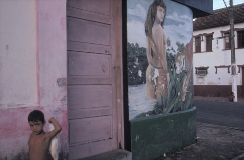 munyakare:Coari, Brazil (1993) by Alex Webb.