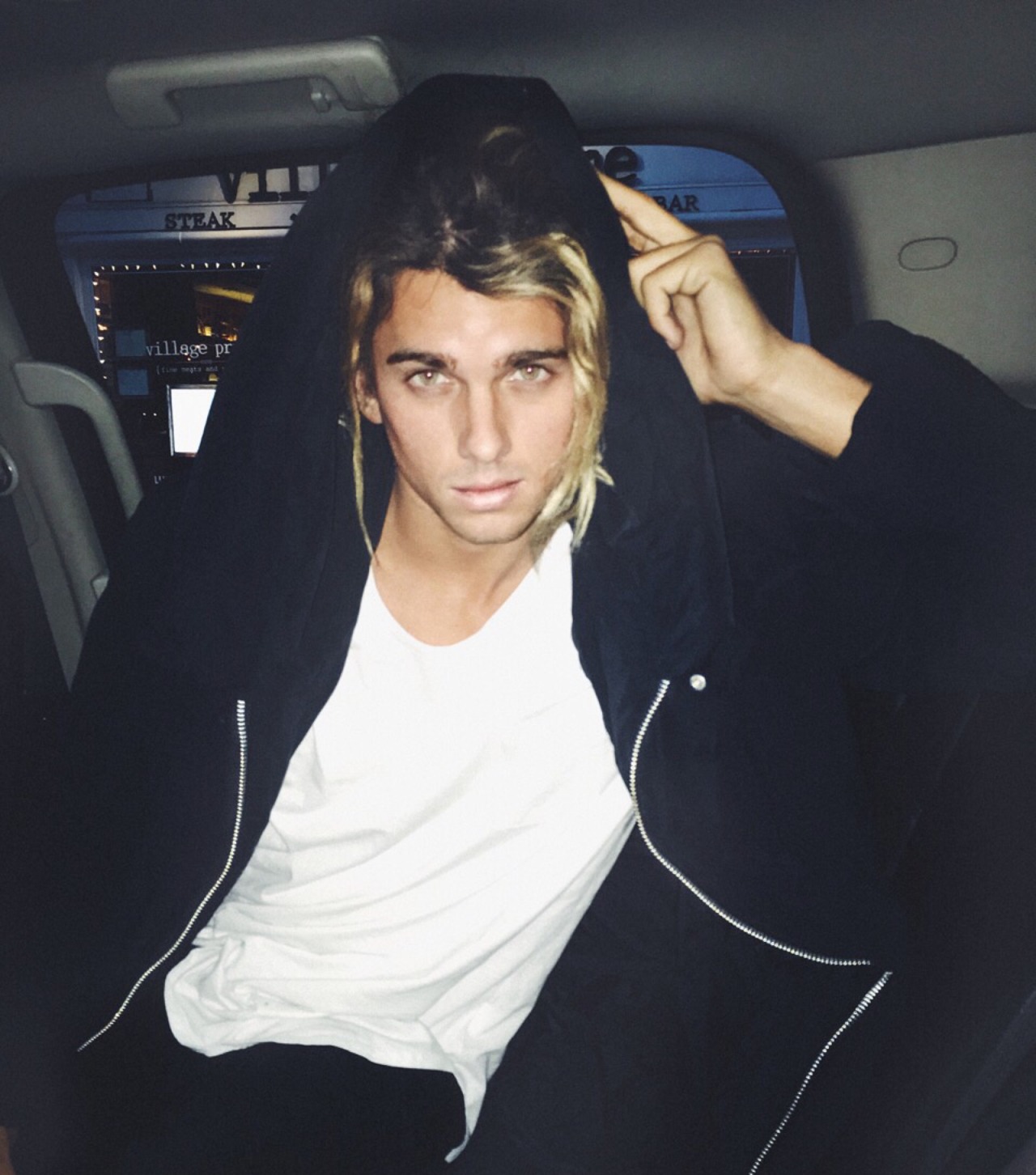 Jay Alvarrez: Photo