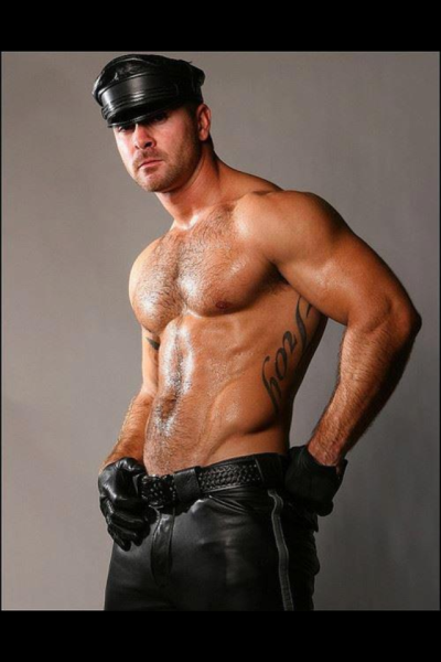 Leathermen are fuckin’ hot! Yes SIR! Anything you want daddy!