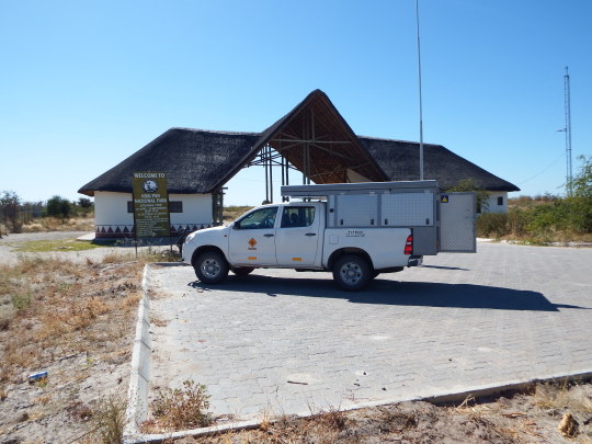 Aventura 4x4 por Botswana y Namibia - Blogs de Africa Sur - Kubu Island-Nxai Pan (9)
