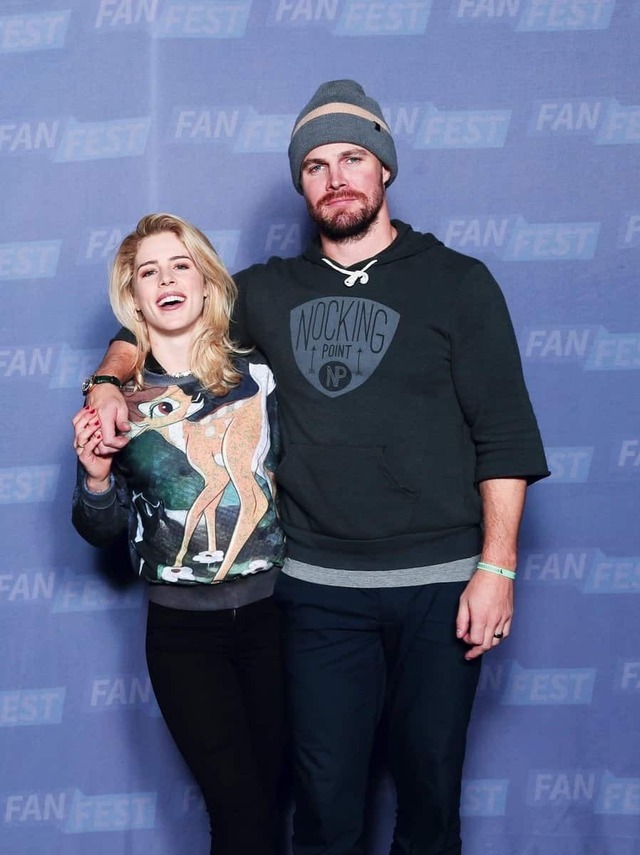 Emily Bett Rickards And Stephen Amell💙 — I Love Those Two